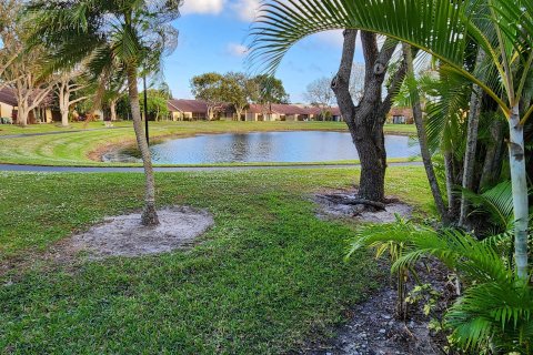 Villa ou maison à vendre à West Palm Beach, Floride: 2 chambres, 127.28 m2 № 976857 - photo 10