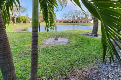 Villa ou maison à vendre à West Palm Beach, Floride: 2 chambres, 127.28 m2 № 976857 - photo 12