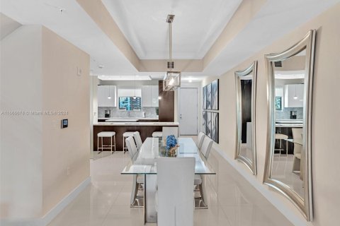 Condo in Fort Lauderdale, Florida, 3 bedrooms  № 1380340 - photo 7