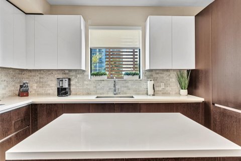 Condo in Fort Lauderdale, Florida, 3 bedrooms  № 1380340 - photo 21