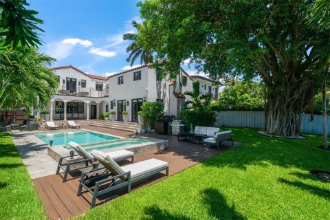 Villa ou maison à vendre à Miami Beach, Floride: 4 chambres, 393.16 m2 № 572451 - photo 19
