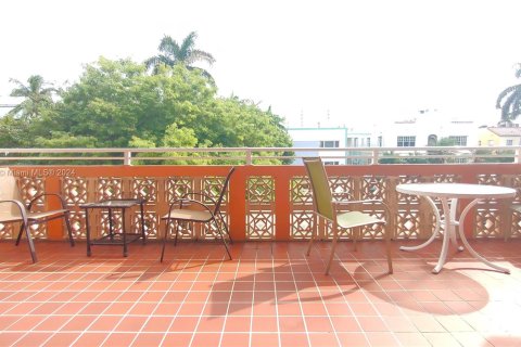 Condominio en venta en Miami Beach, Florida, 35.3 m2 № 1168026 - foto 1