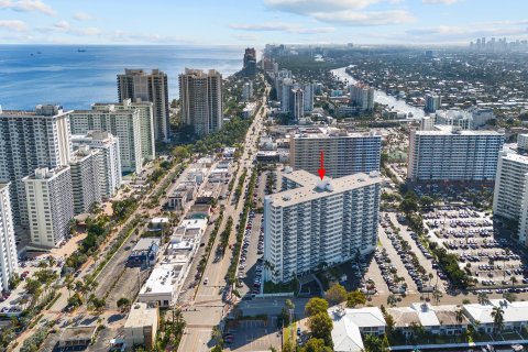 Condo in Fort Lauderdale, Florida, 2 bedrooms  № 929865 - photo 2