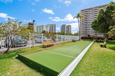 Condo in Fort Lauderdale, Florida, 2 bedrooms  № 929865 - photo 14