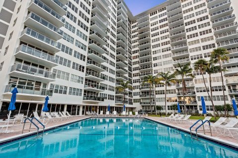 Copropriété à vendre à Fort Lauderdale, Floride: 2 chambres, 104.05 m2 № 929865 - photo 15