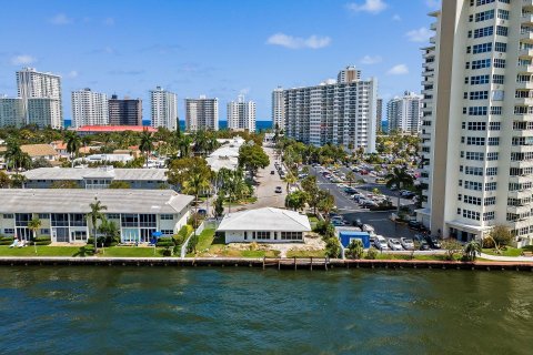 Copropriété à vendre à Fort Lauderdale, Floride: 2 chambres, 104.05 m2 № 929865 - photo 11