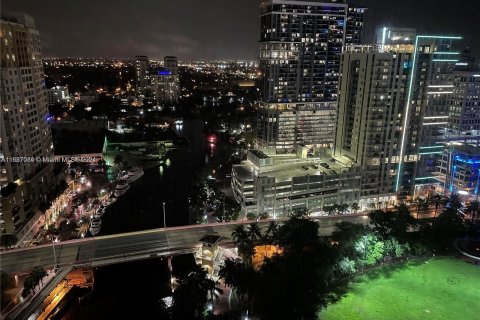 Condo in Fort Lauderdale, Florida, 2 bedrooms  № 1428500 - photo 2