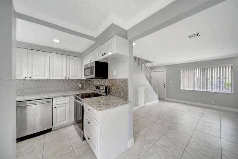 Adosado en venta en Margate, Florida, 2 dormitorios, 78.97 m2 № 1372798 - foto 9