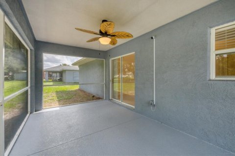 House in North Port, Florida 3 bedrooms, 115.29 sq.m. № 1259257 - photo 25