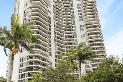 Condominio en venta en Aventura, Florida, 2 dormitorios, 126.81 m2 № 1236183 - foto 24