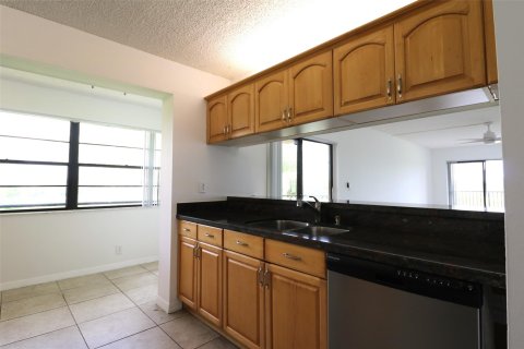 Condo in Pompano Beach, Florida, 2 bedrooms  № 1104331 - photo 20