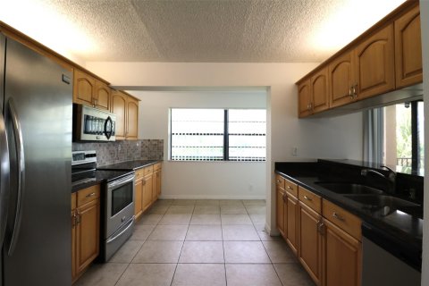 Copropriété à vendre à Pompano Beach, Floride: 2 chambres, 102.56 m2 № 1104331 - photo 21