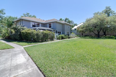 Townhouse in Palm City, Florida 2 bedrooms, 127.65 sq.m. № 1104329 - photo 24