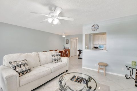 Condo in Deerfield Beach, Florida, 1 bedroom  № 1099062 - photo 9