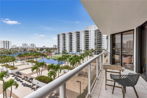 Condo in Aventura, Florida, 2 bedrooms  № 936082 - photo 18