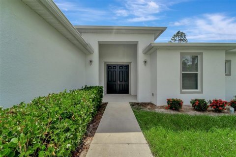 Villa ou maison à vendre à North Port, Floride: 3 chambres, 136.66 m2 № 1307150 - photo 1