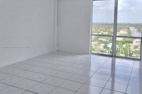 Condo in Hollywood, Florida, 2 bedrooms  № 1391511 - photo 18