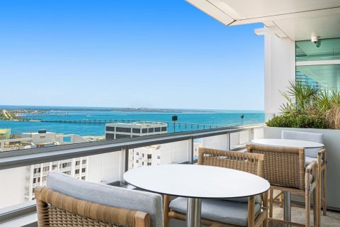 Condo in Miami, Florida, 1 bedroom  № 1391510 - photo 29