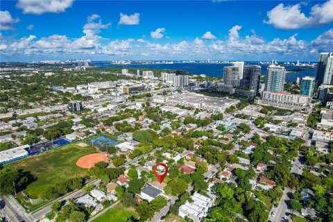 Immobilier commercial à vendre à Miami, Floride: 183.57 m2 № 1391485 - photo 11