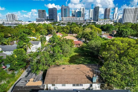 Propiedad comercial en venta en Miami, Florida, 183.57 m2 № 1391485 - foto 3