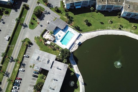 Condominio en venta en Lake Worth, Florida, 1 dormitorio, 83.05 m2 № 954277 - foto 4