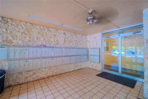 Copropriété à vendre à Sunrise, Floride: 1 chambre, 82.13 m2 № 1383121 - photo 4