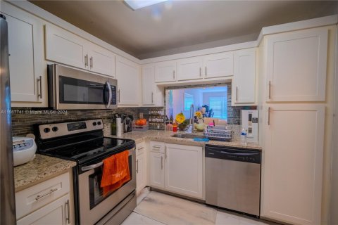 Copropriété à vendre à Sunrise, Floride: 1 chambre, 82.13 m2 № 1383121 - photo 7