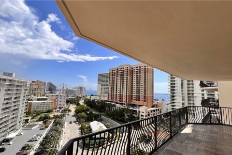 Condominio en venta en Fort Lauderdale, Florida, 2 dormitorios, 159.98 m2 № 585973 - foto 1
