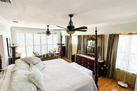 House in Merrit Island, Florida 4 bedrooms, 279.82 sq.m. № 1195501 - photo 26