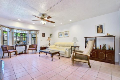 Townhouse in Tampa, Florida 3 bedrooms, 165.55 sq.m. № 1088280 - photo 11