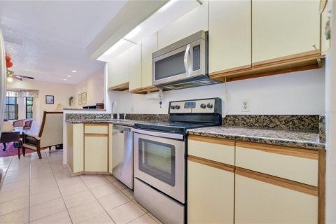 Adosado en venta en Tampa, Florida, 3 dormitorios, 165.55 m2 № 1088280 - foto 15