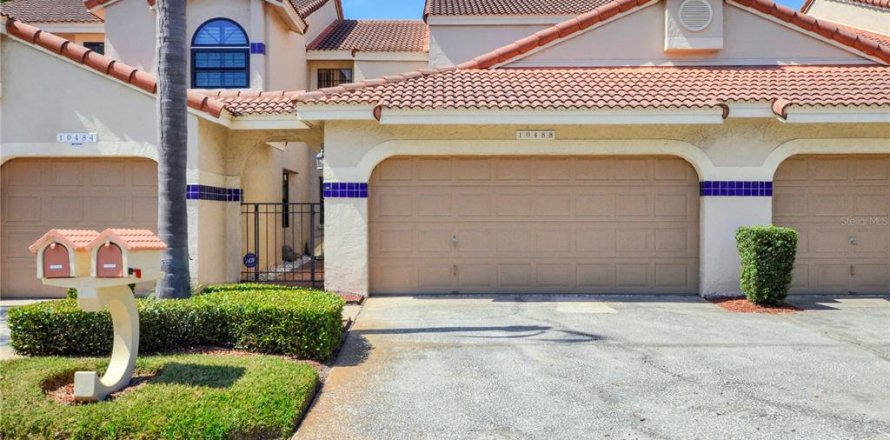 Townhouse in Tampa, Florida 3 bedrooms, 165.55 sq.m. № 1088280