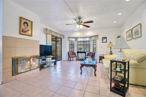 Touwnhouse à vendre à Tampa, Floride: 3 chambres, 165.55 m2 № 1088280 - photo 9