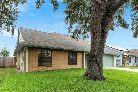 House in Brandon, Florida 4 bedrooms, 201.51 sq.m. № 1344242 - photo 7