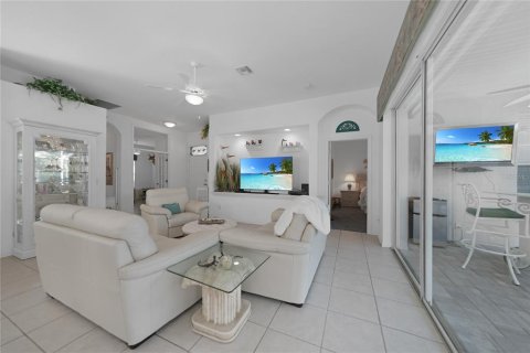 Villa ou maison à vendre à Punta Gorda, Floride: 3 chambres, 139.82 m2 № 1136842 - photo 6