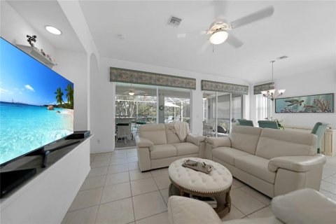 Villa ou maison à vendre à Punta Gorda, Floride: 3 chambres, 139.82 m2 № 1136842 - photo 4