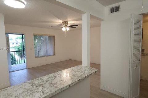 Condominio en venta en Greenacres, Florida, 1 dormitorio, 57.04 m2 № 1227456 - foto 4