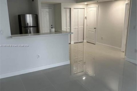 Condominio en venta en Miami, Florida, 1 dormitorio, 63.64 m2 № 1413464 - foto 2