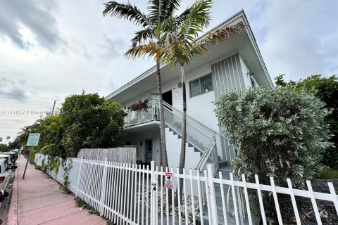 Copropriété à vendre à Miami Beach, Floride: 1 chambre, 79.52 m2 № 1348775 - photo 2