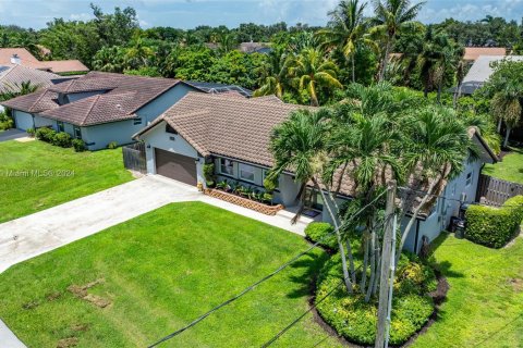 Villa ou maison à vendre à Plantation, Floride: 4 chambres, 177.63 m2 № 1332845 - photo 7