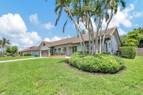 Villa ou maison à vendre à Plantation, Floride: 4 chambres, 177.63 m2 № 1332845 - photo 8