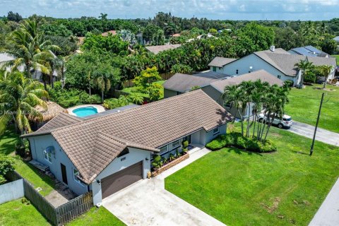 Villa ou maison à vendre à Plantation, Floride: 4 chambres, 177.63 m2 № 1332845 - photo 6