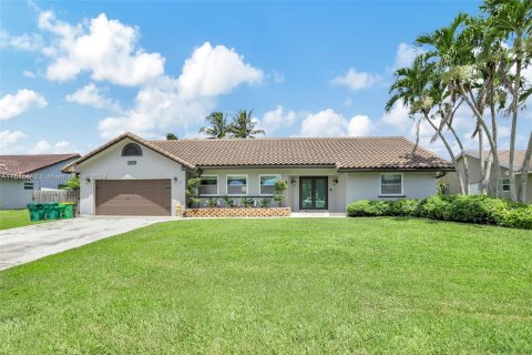 Villa ou maison à vendre à Plantation, Floride: 4 chambres, 177.63 m2 № 1332845 - photo 1