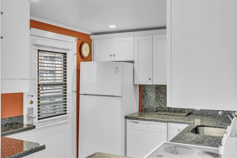 Condominio en venta en Aventura, Florida, 2 dormitorios, 92.34 m2 № 1004278 - foto 10
