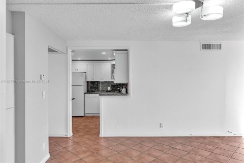 Condominio en venta en Aventura, Florida, 2 dormitorios, 92.34 m2 № 1004278 - foto 9