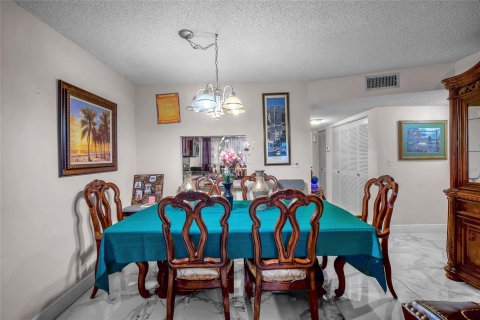 Copropriété à vendre à Tamarac, Floride: 2 chambres, 99.87 m2 № 913626 - photo 26
