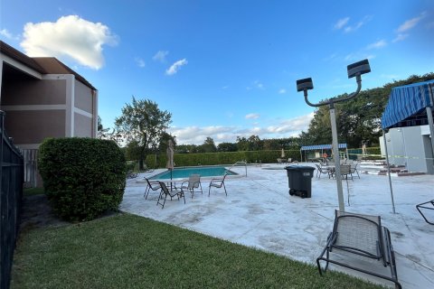 Condominio en venta en Tamarac, Florida, 2 dormitorios, 99.87 m2 № 913626 - foto 12
