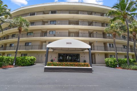 Copropriété à vendre à South Palm Beach, Floride: 2 chambres, 104.14 m2 № 913593 - photo 15