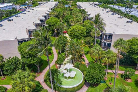 Condo in South Palm Beach, Florida, 2 bedrooms  № 913593 - photo 12