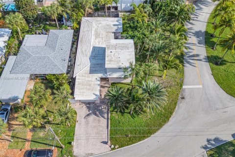 Villa ou maison à vendre à Fort Lauderdale, Floride: 3 chambres, 215.35 m2 № 959004 - photo 4